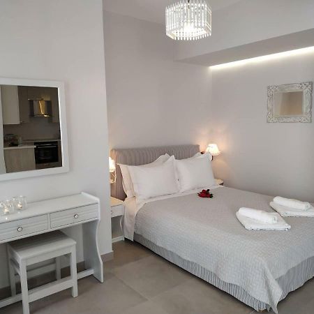 Andreas And Petrinela Rooms Triovasalos Exterior photo
