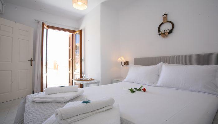 Andreas And Petrinela Rooms Triovasalos Exterior photo