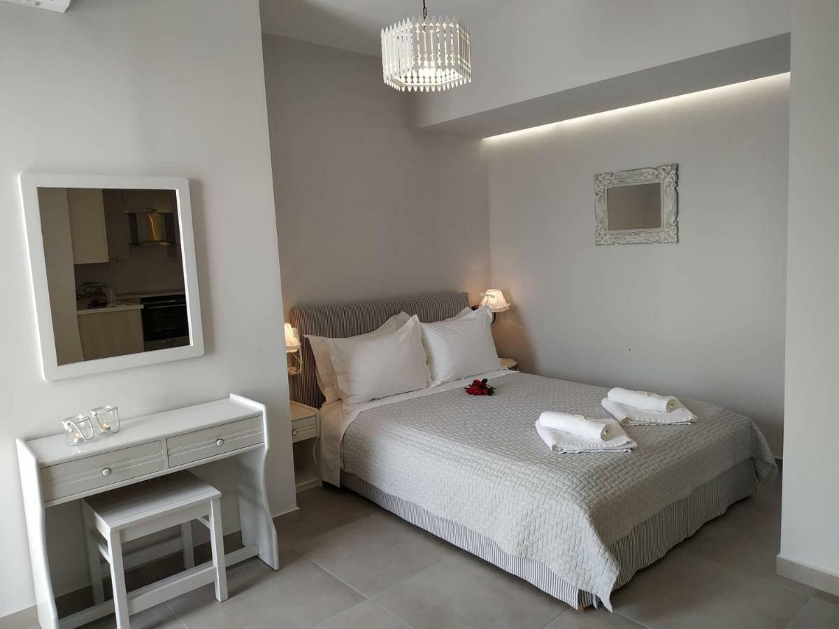 Andreas And Petrinela Rooms Triovasalos Exterior photo